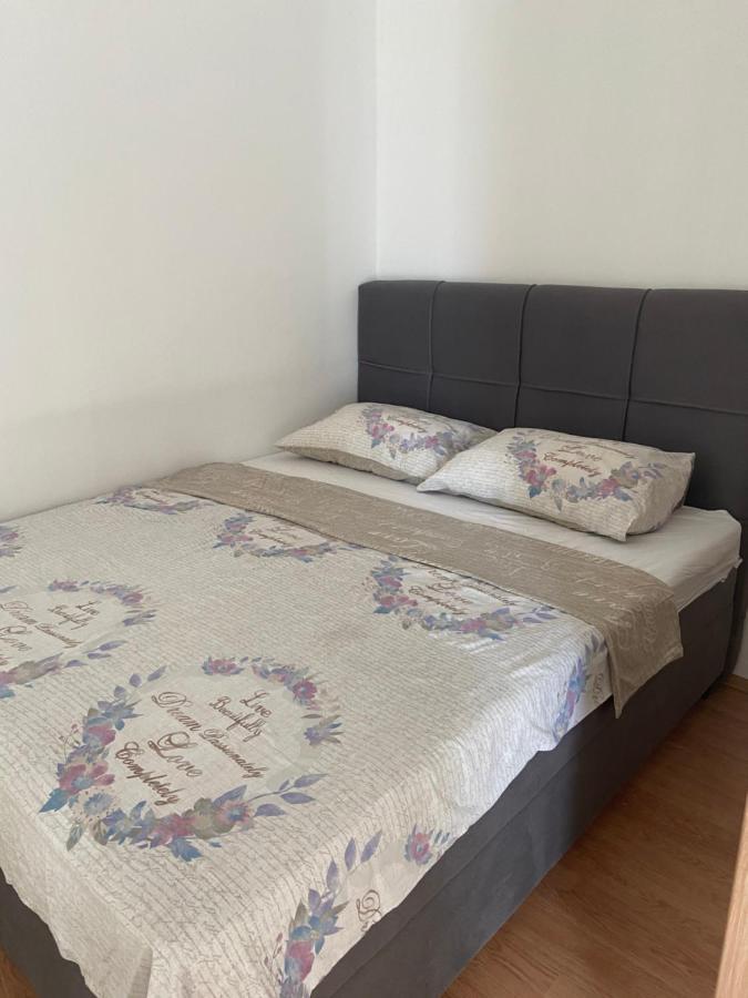 Apartman Marko Antonio 1 Apartment ซริกเวนิซา ภายนอก รูปภาพ